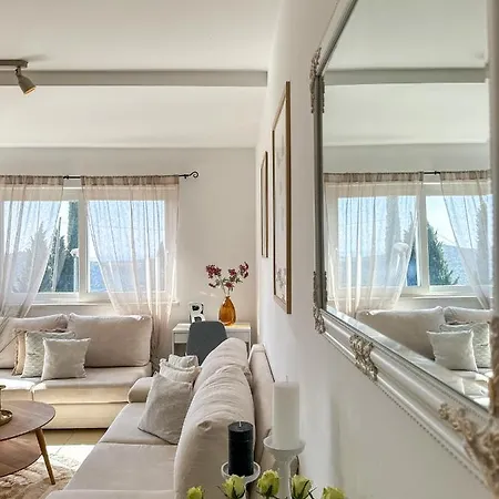 Two Bedroom Boho Chic At مْليني