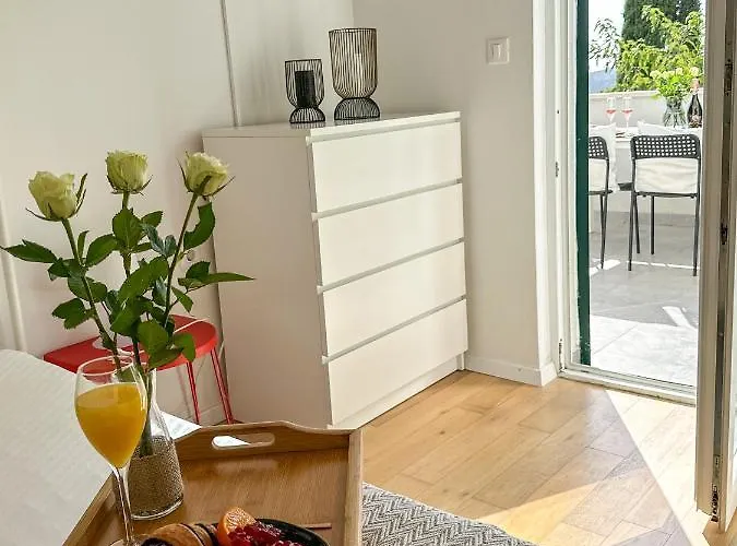 Two Bedroom Boho Chic At Mlini