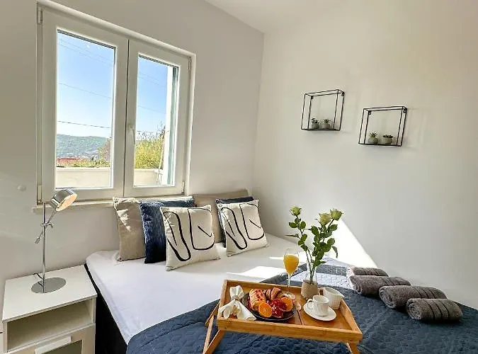 Two Bedroom Boho Chic At Apartman