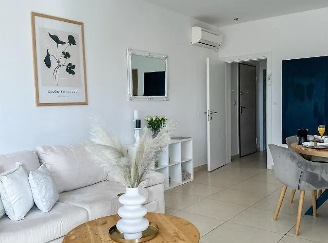 Two Bedroom Boho Chic At Apartman Mlini