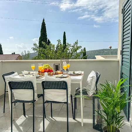 Appartamento Two Bedroom Boho Chic At *