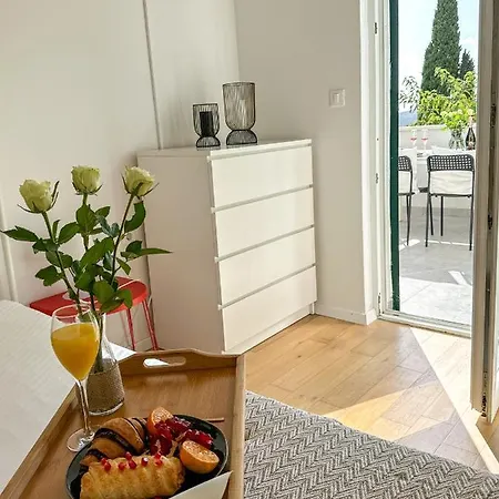 Two Bedroom Boho Chic At Mlini