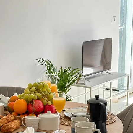 Appartamento Two Bedroom Boho Chic At *